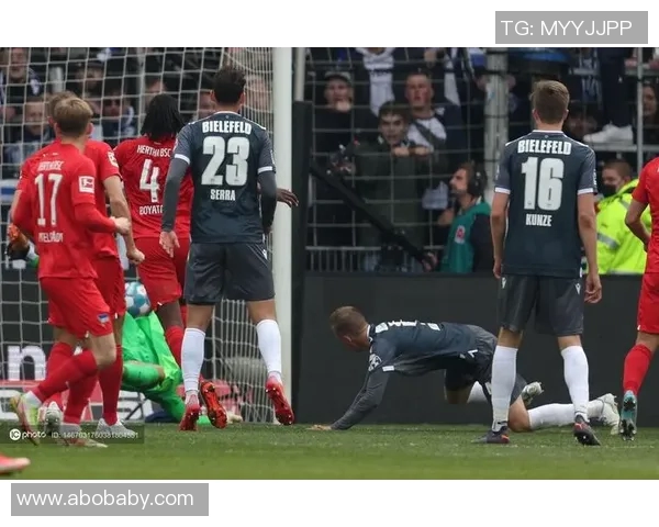 柏林赫塔遭德甲重拳击溃,惨败背后的深思 柏林赫塔遭德甲重拳击溃,惨败背后的深思