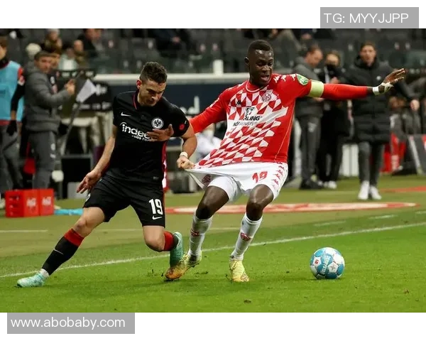 拜仁慕尼黑主场1-1平法兰克福德甲领先优势仍稳定 拜仁慕尼黑主场1-1平法兰克福德甲领先优势仍稳定