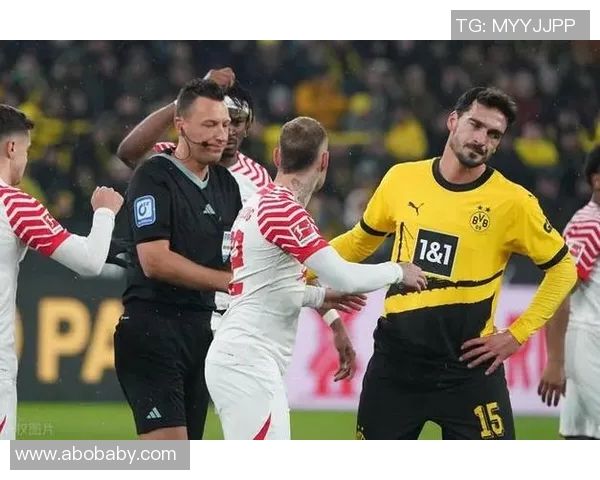 多特蒙德主场扳回烟火浴火重生止住两连败 多特蒙德主场扳回烟火浴火重生止住两连败