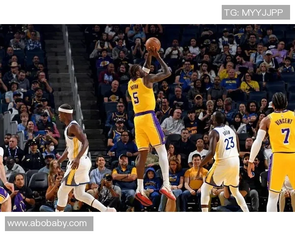 湖人大胜勇士，神奇三分球实力碾压对手