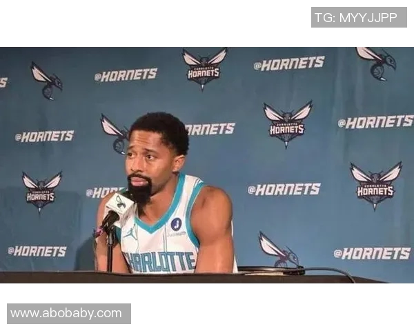 黄蜂队控卫沃克表现出色，成为球队核心