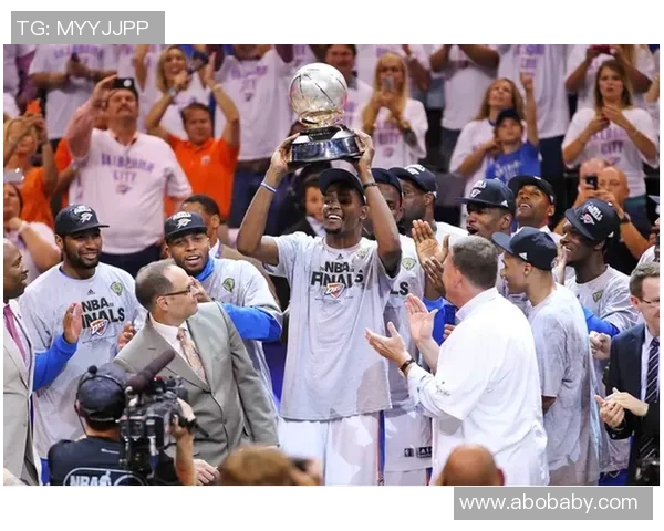 灰熊逆转马刺，挺进西部半决赛：青春风暴席卷季后赛