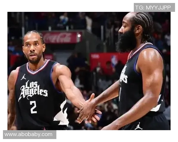 火箭主场大胜灰熊，哈登再献高分表现