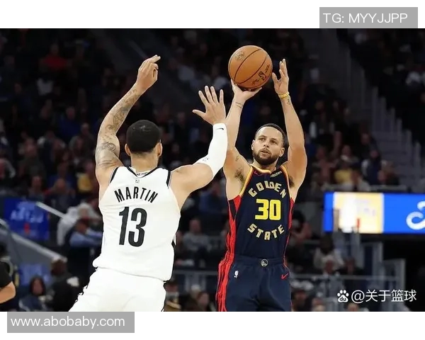 库里距离生涯三分总数突破3500，对创纪录信心十足！